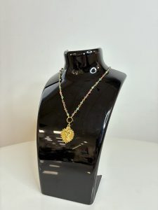COLLAR ENTORCHADO A MANO Corazón