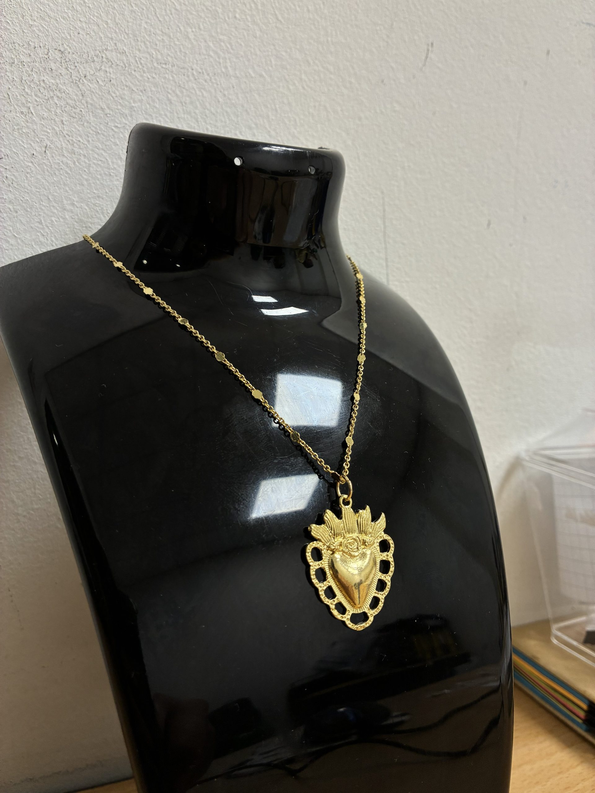 COLLARES DIJE Y BAÑO ORO CORAZÓN