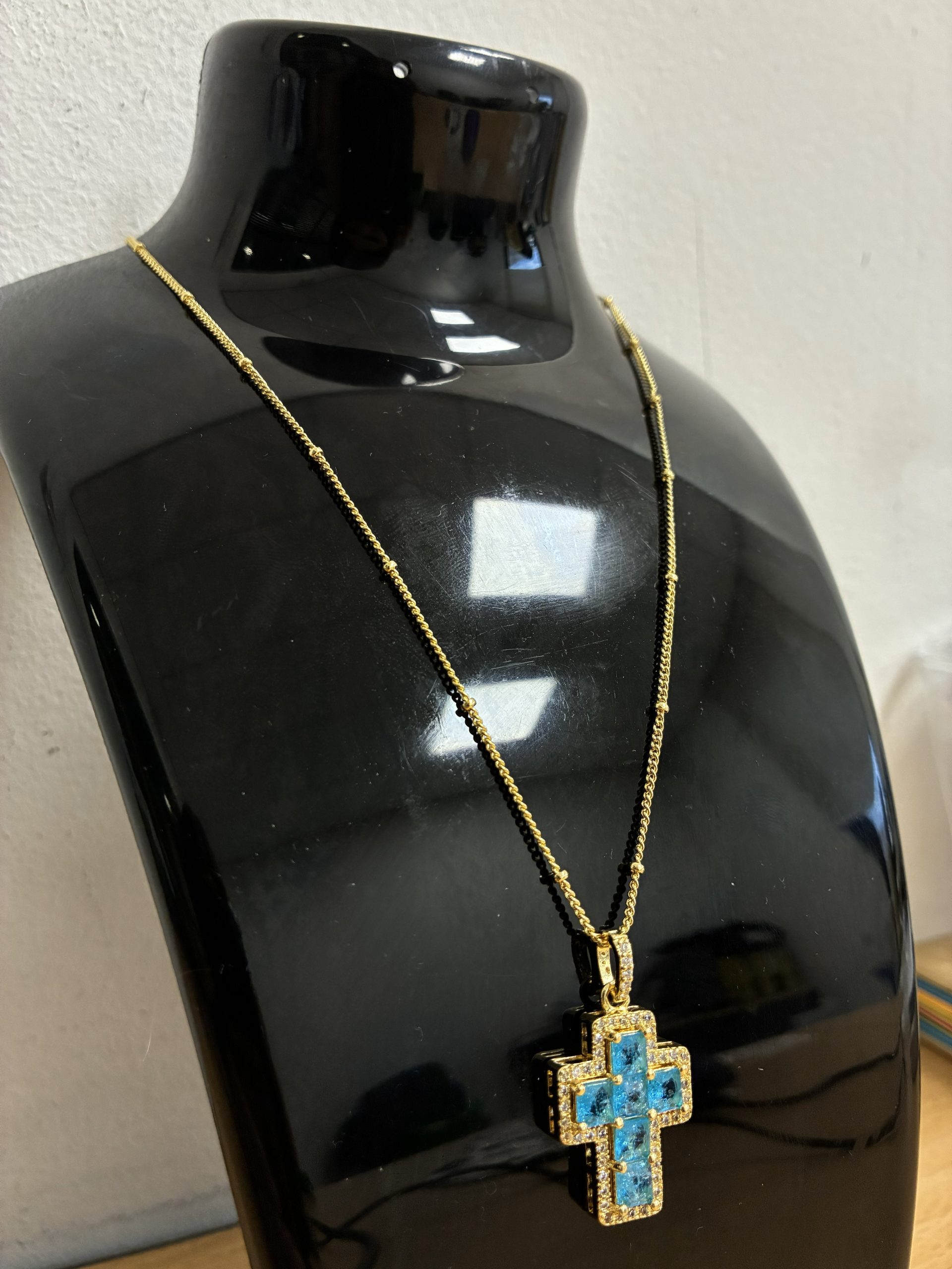 COLLARES DIJE Y BAÑO ORO CRUZ AZUL